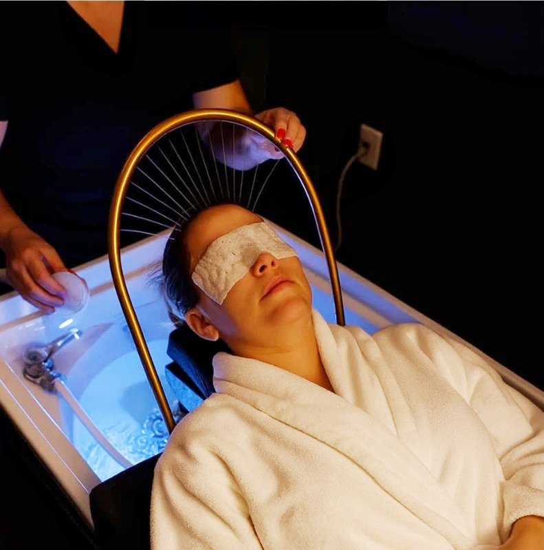 Scalp Massage with Mask Treatment